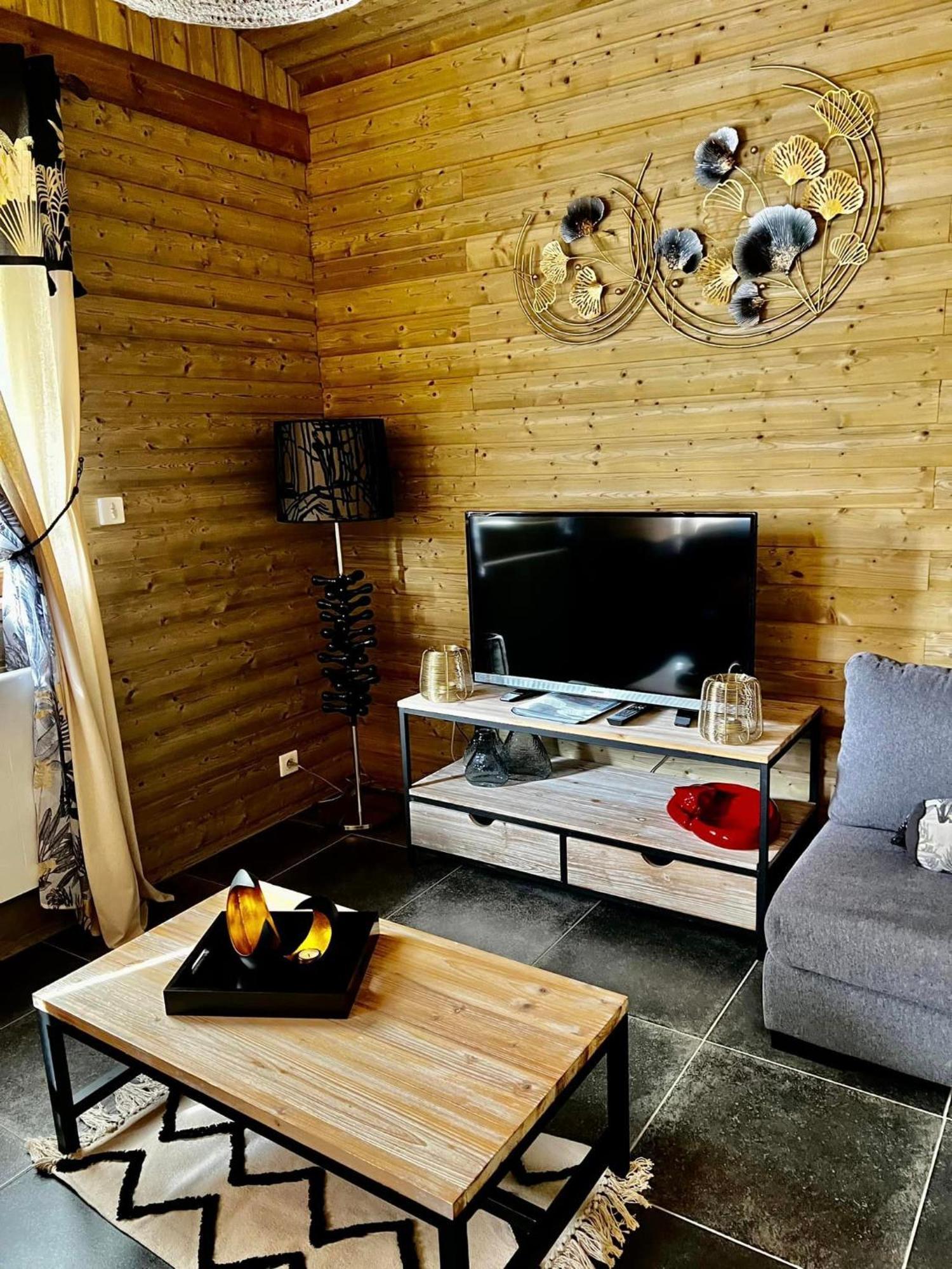 Вилла Le Domaine Des Fagnes Sains-du-Nord Экстерьер фото